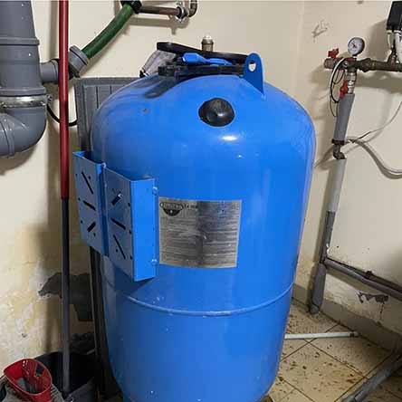 Ремонт и обслуживание гидроаккумулятора Zilmet 100 Litre Ultra-Pro 100  литров и автоматики насоса скважины на участке частного дома в с. Марьяновка Бучанского района Киевской области