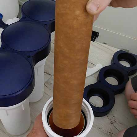 Замена картриджей в фильтре обратного осмоса Ecosoft P'URE с минерализатором в Броварах Киевской области