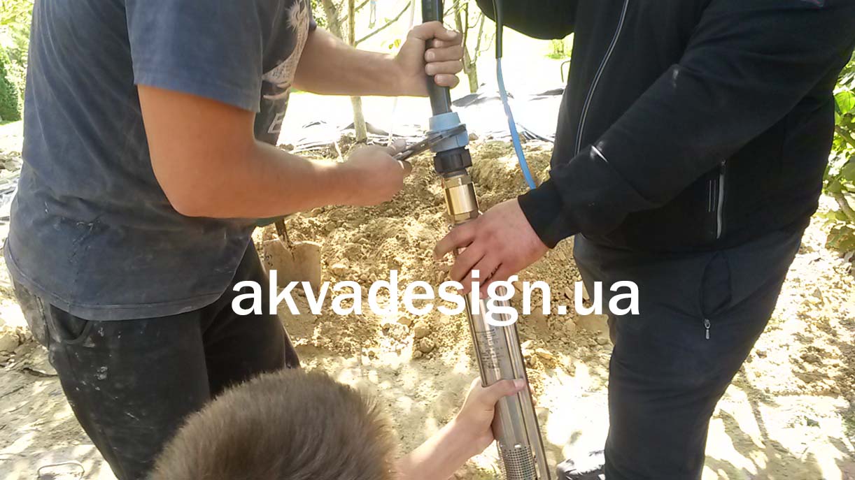 Встановлення насоса свердловини Grundfos SQ 3-105 у Малих Дмитровичах Київської області
