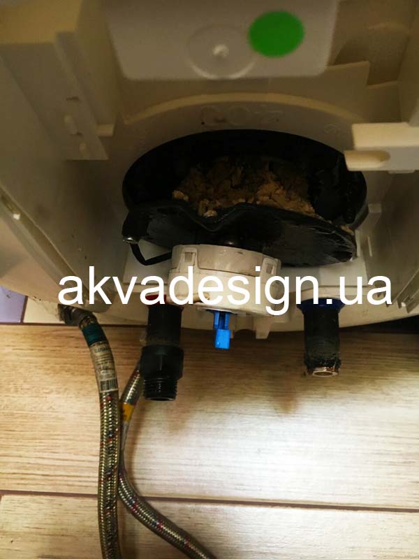 Бойлер забился солями жесткости и известью